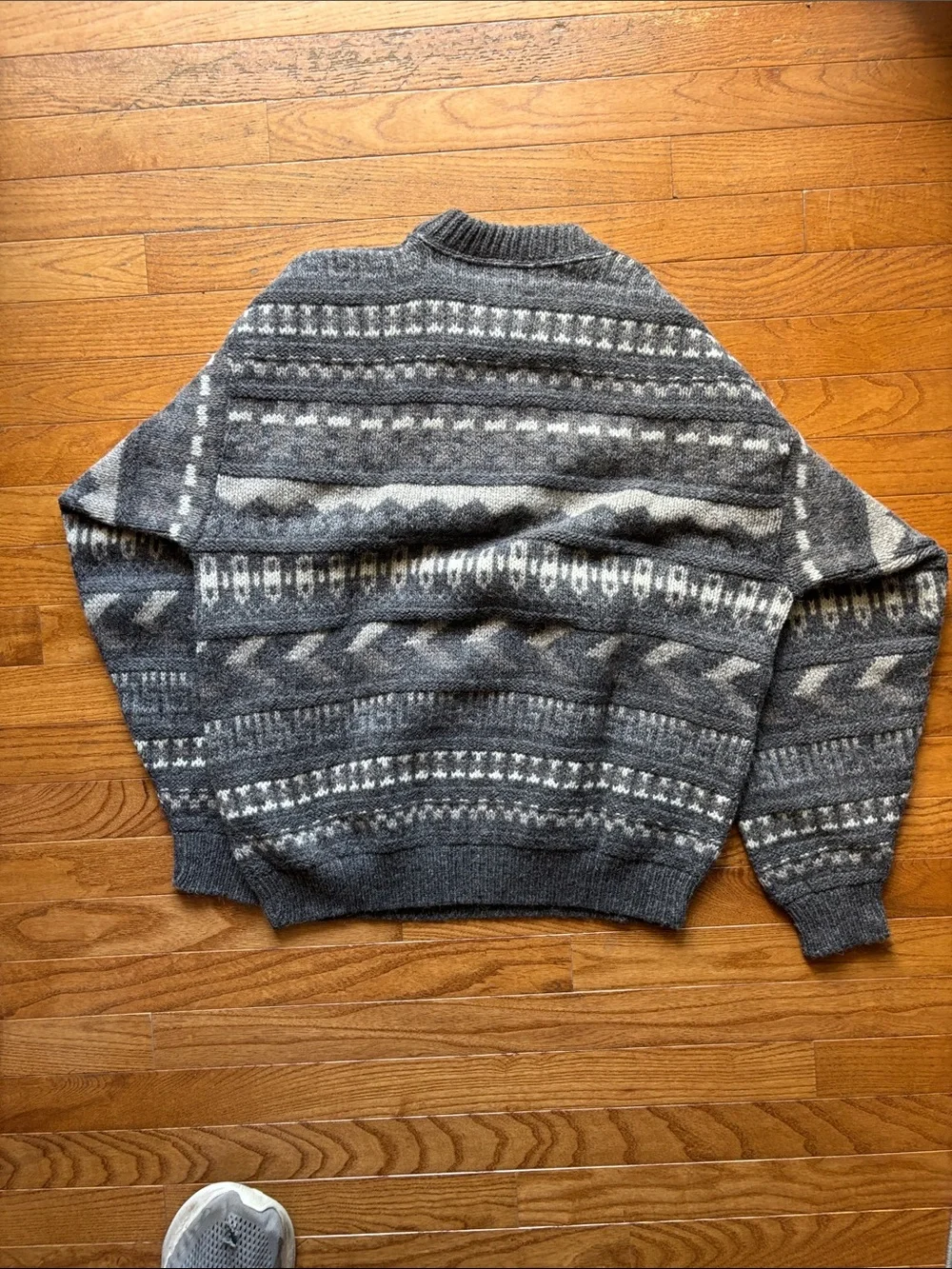 Eddie Bauer Gray Patterned Crewneck Sweater Men’s Medium - Picture 4 of 4